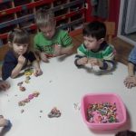 Izrada srca od tijesta povodom valentinova
