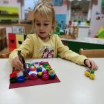 Djeca uživaju u aktivnostima s Macom Papučaricom - Vrtić Potočnica